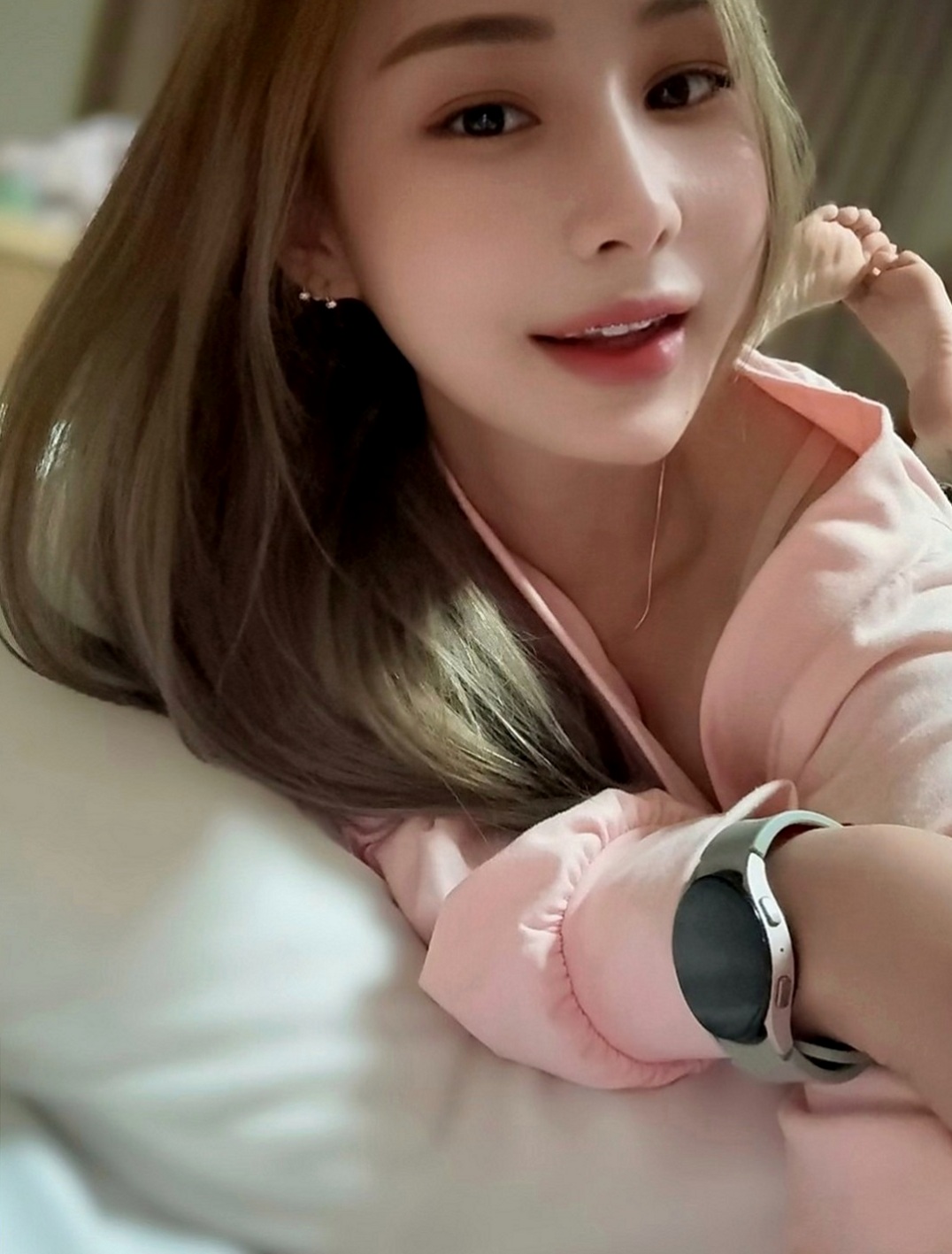 新興好茶外送：可彤 |按摩小妹|168cm|48kg|E杯|18y|